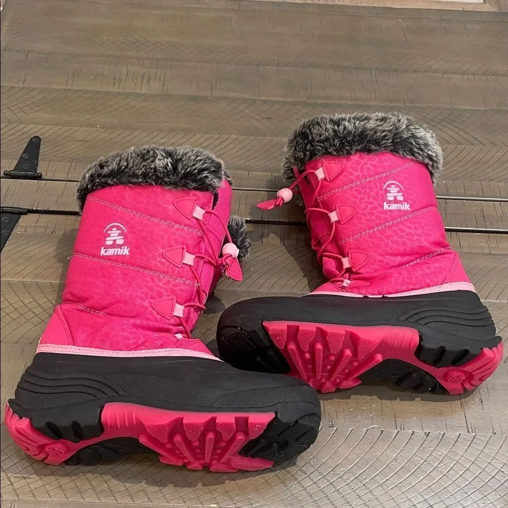 Kamik Snowgypsy 3 Pink and Black Fur Lined Winter Boots Sz 6